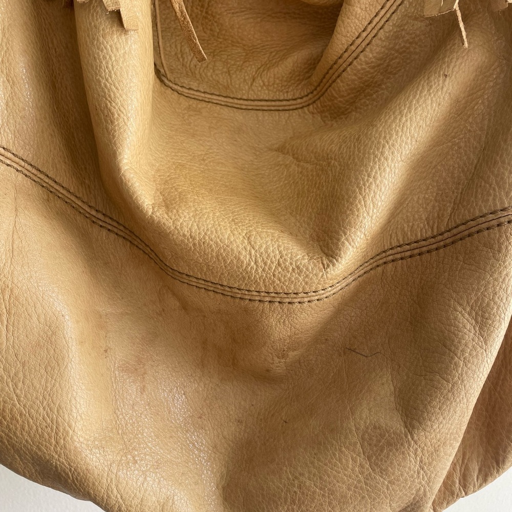 Lg Shoulder Bag Australian Leather / Gold Fringe - Picture 4 of 10